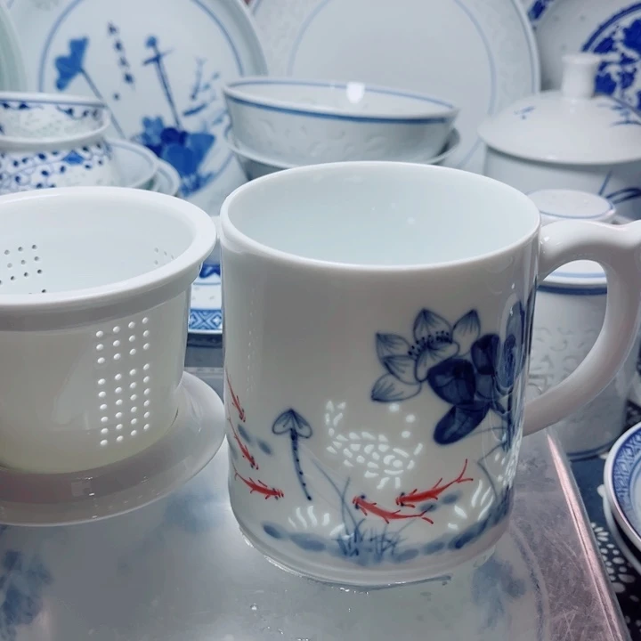 青花玲珑荷花鱼办公杯三件套
