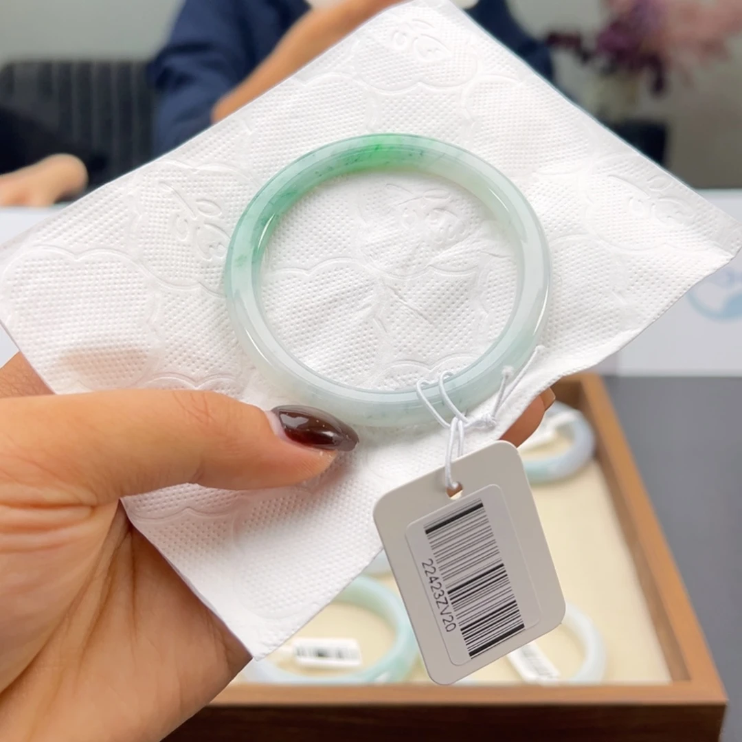 翡翠未镶嵌手镯53圈