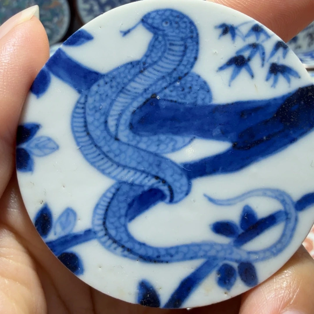 陶摆件青花瓷片一个