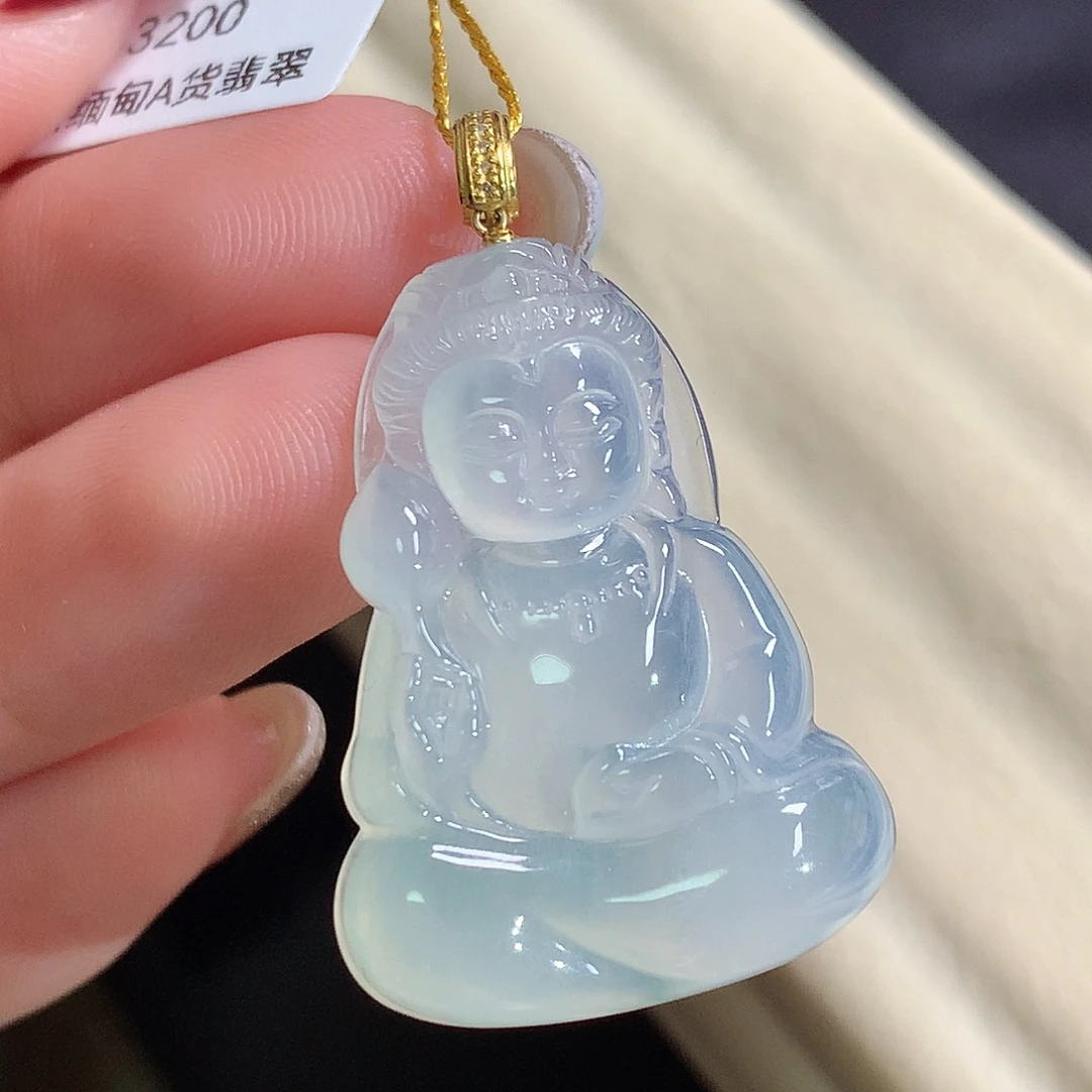 翡翠18K金镶嵌颈饰宝宝佛