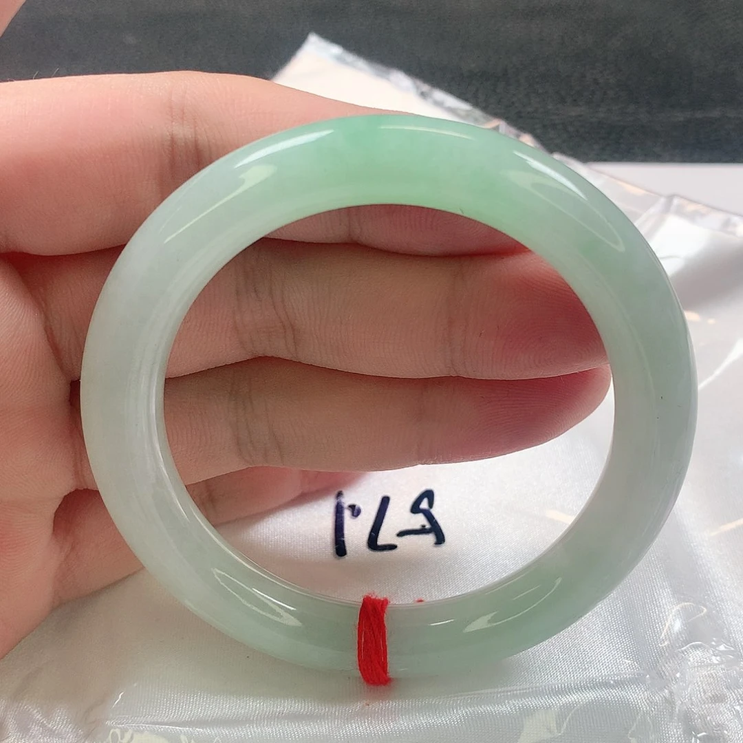 未镶嵌手镯（圆镯）翡翠305号