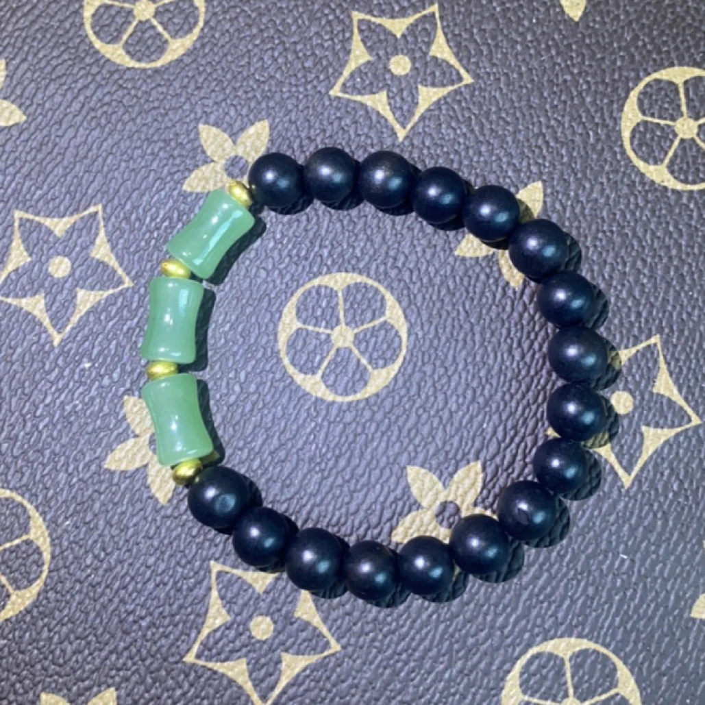 XZ003小叶紫檀手串无礼盒