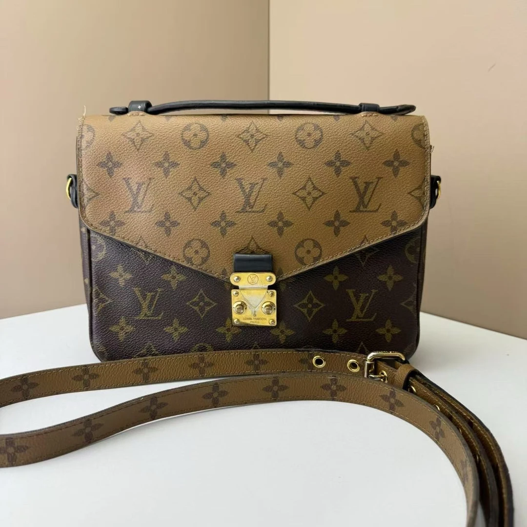 95新 LouisVuitton/路易威登 LV拼色邮差包单肩斜挎