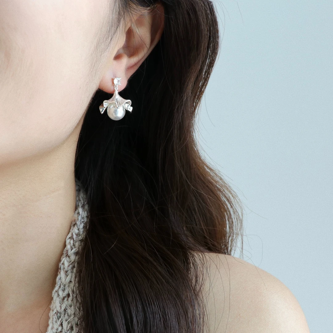 因缺斯汀饰品 铜合金仿珍珠耳饰 【裙摆】银杏叶花朵耳环无耳洞耳夹