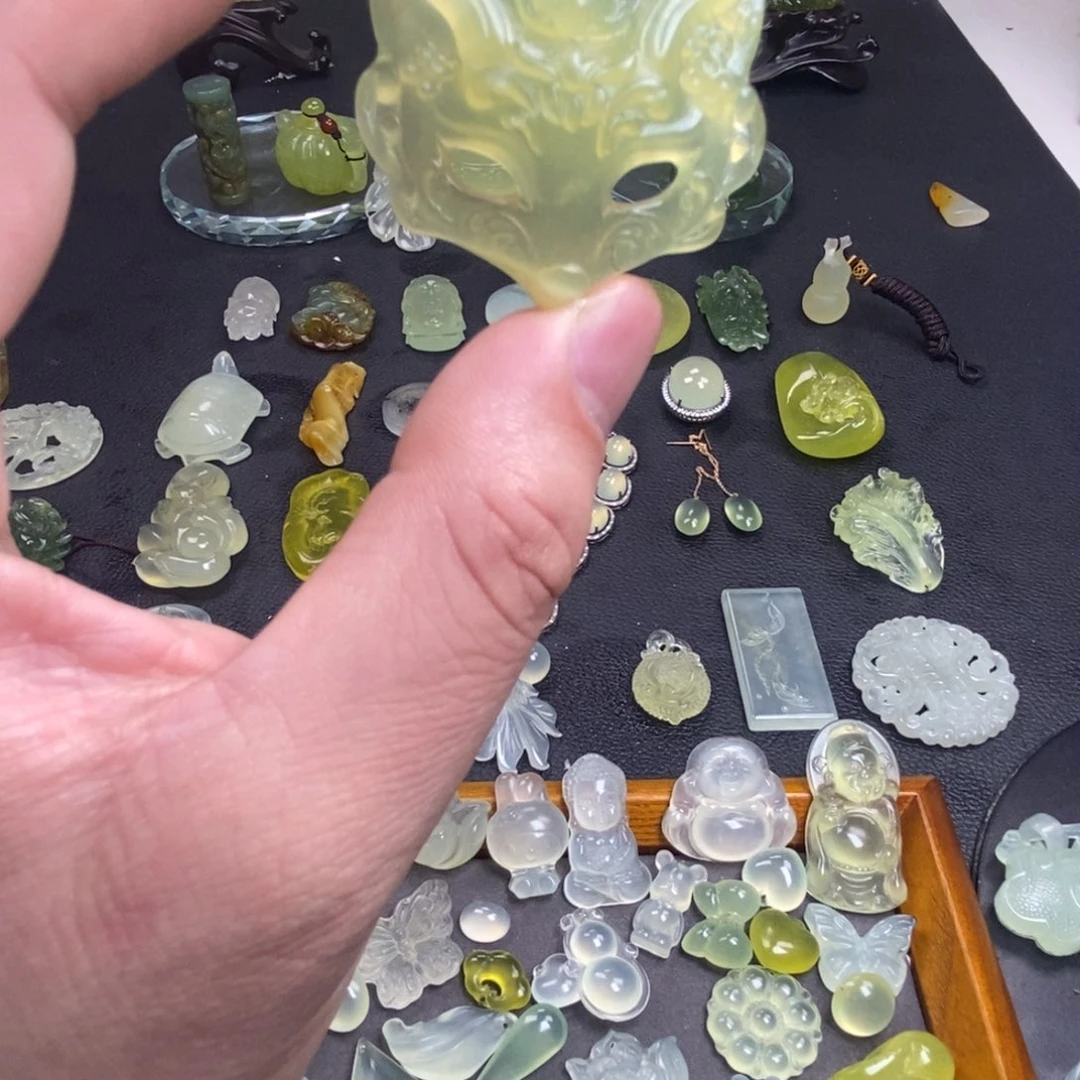 蛇纹石玉合金颈饰