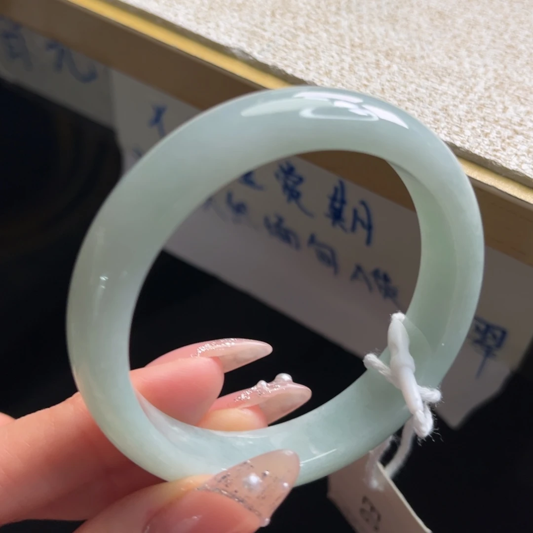 翡翠未镶嵌手镯手镯