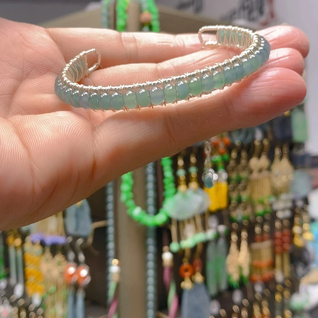 未镶嵌翡翠耳饰翡翠