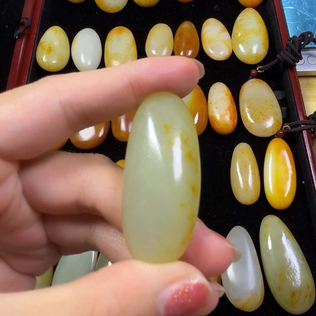 和田玉未镶嵌颈饰随***安