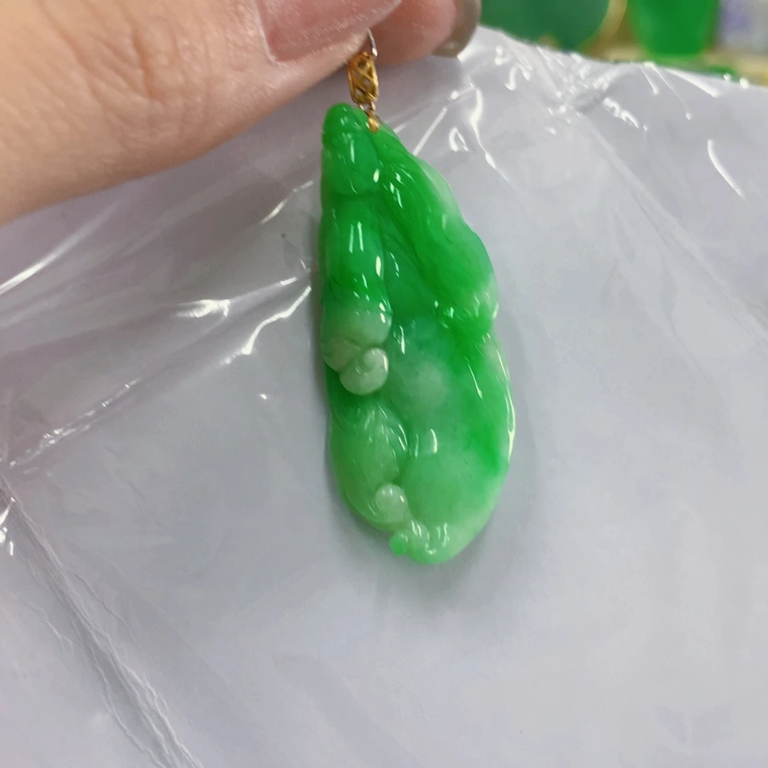 吊坠(不含链)18K金镶嵌翡翠