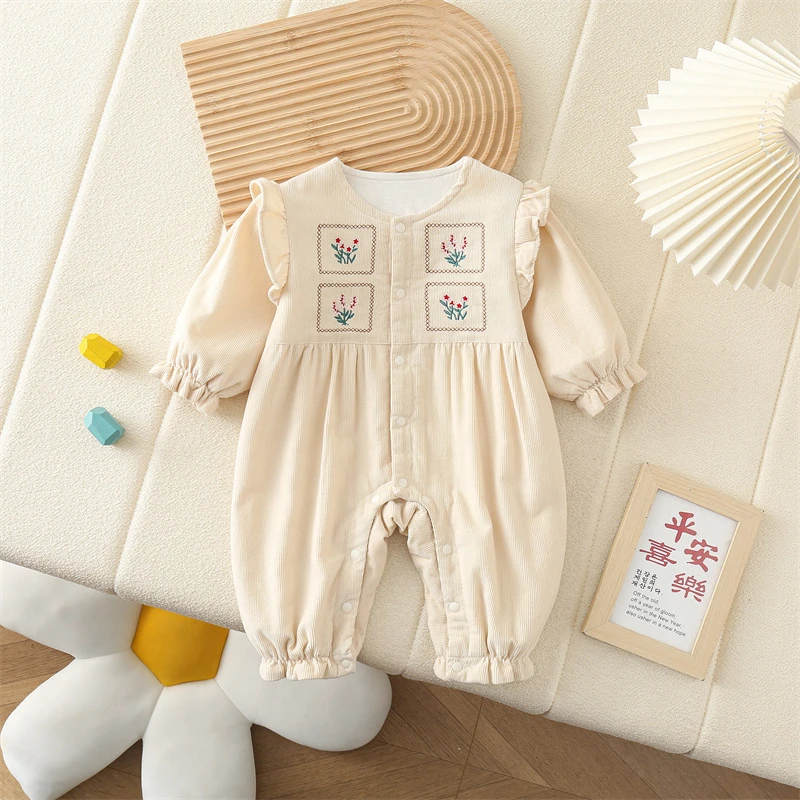 婴儿衣服2025新款春秋季韩系绣花长袖女宝宝睡袋爬服新生儿连体衣