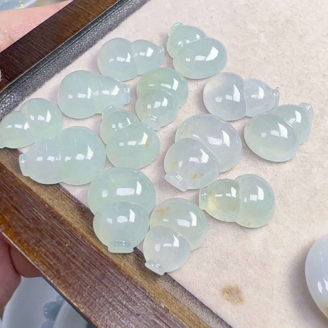 翡翠散珠葫芦一个