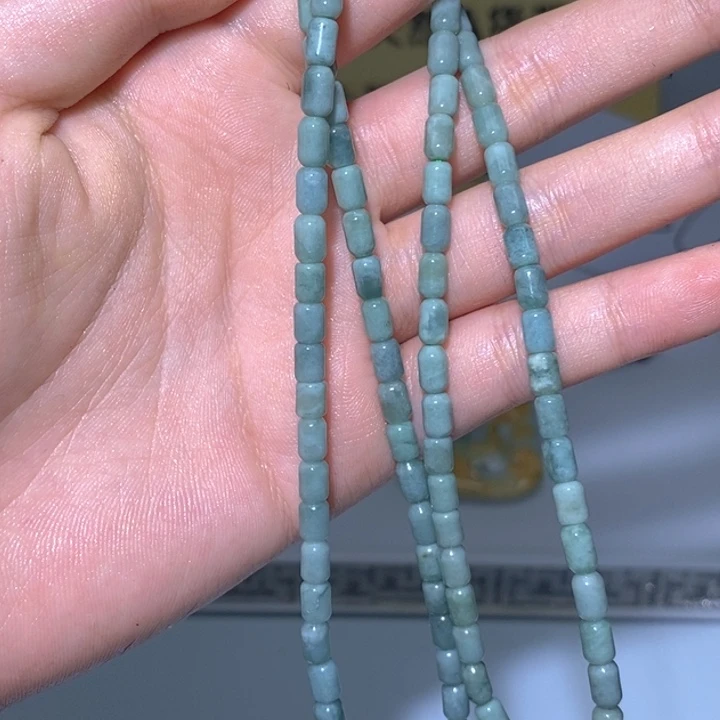 翡翠挂件未镶嵌翡翠