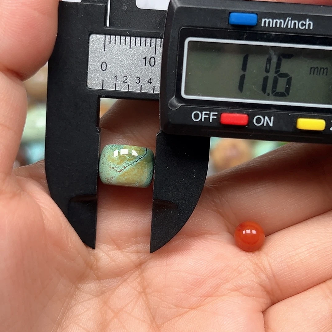 南红玛瑙未镶嵌珠宝奇石