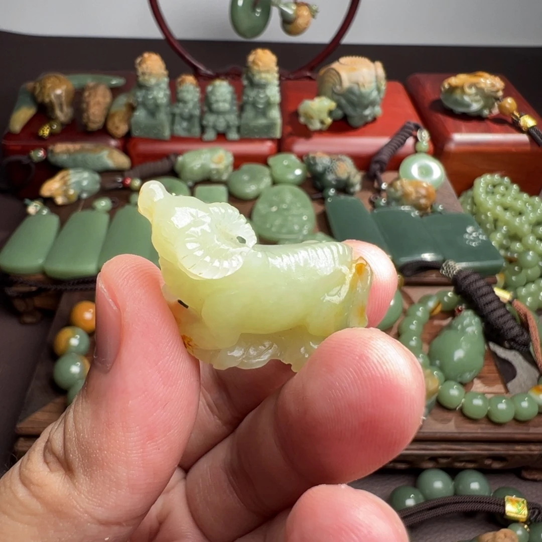 岫岩河磨玉（透闪石质玉）未镶嵌颈饰