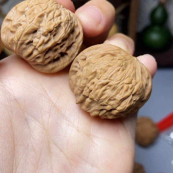 大叶紫檀（黑酸枝木类）小圆球
