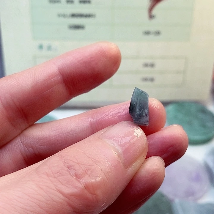 翡翠未镶嵌颈饰缅甸翡翠A货边角