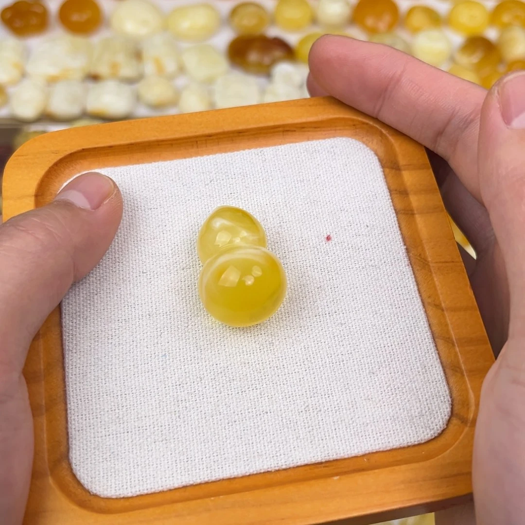 琥珀颈饰未镶嵌蜜蜡葫芦