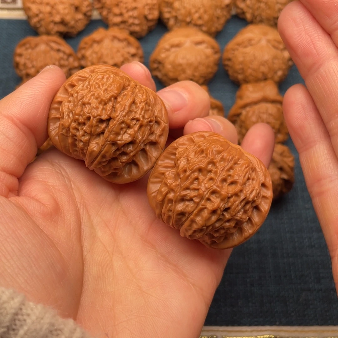 文玩核桃把件39.5老树血麒麟