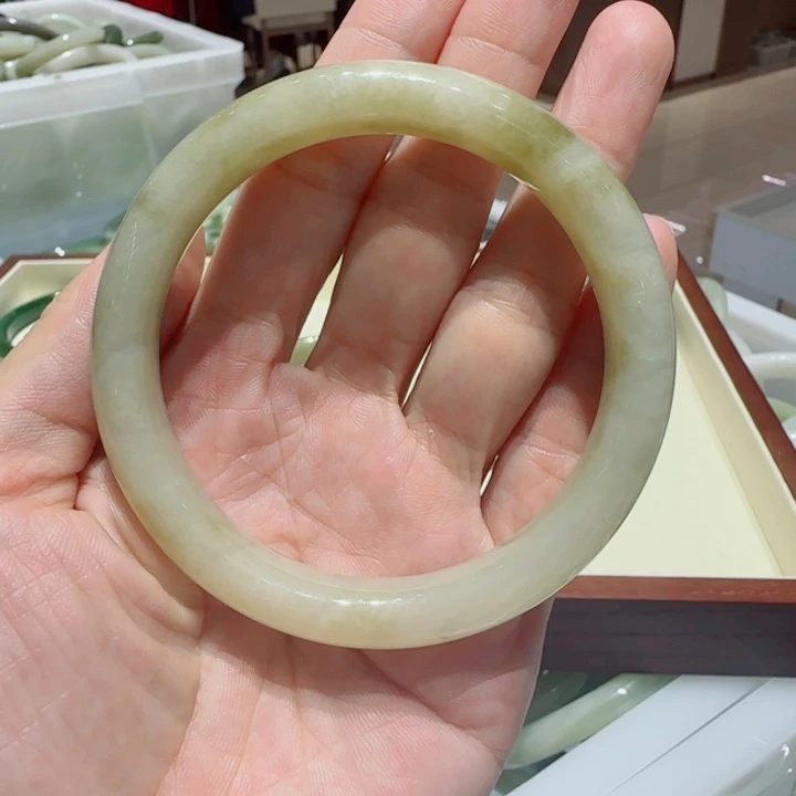 未镶嵌手镯和田玉84