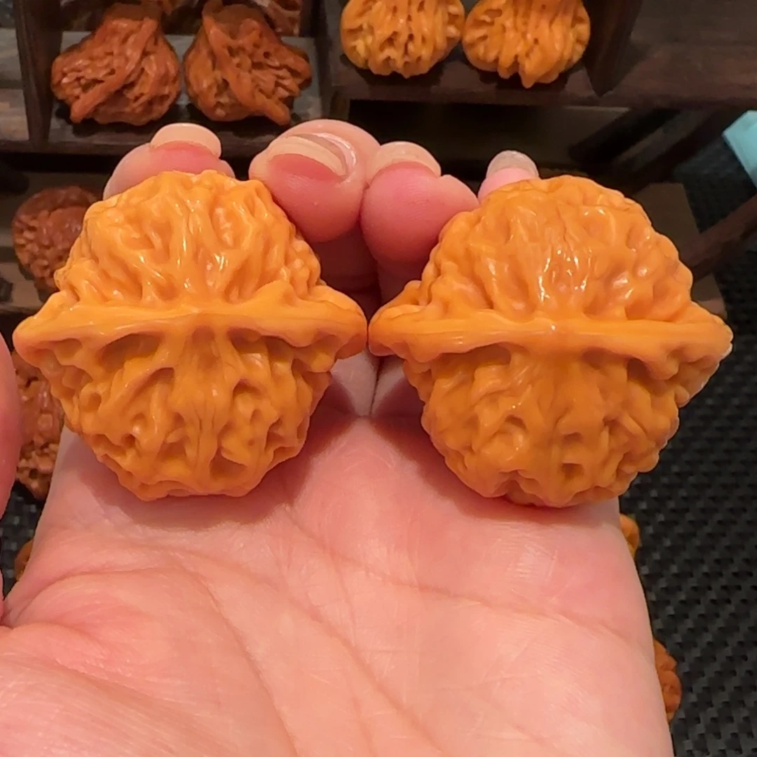 桃核把件宫灯41精品1477