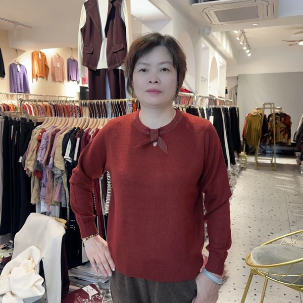 2025新款时尚女士毛衣女款长袖休闲百搭针织衫女装