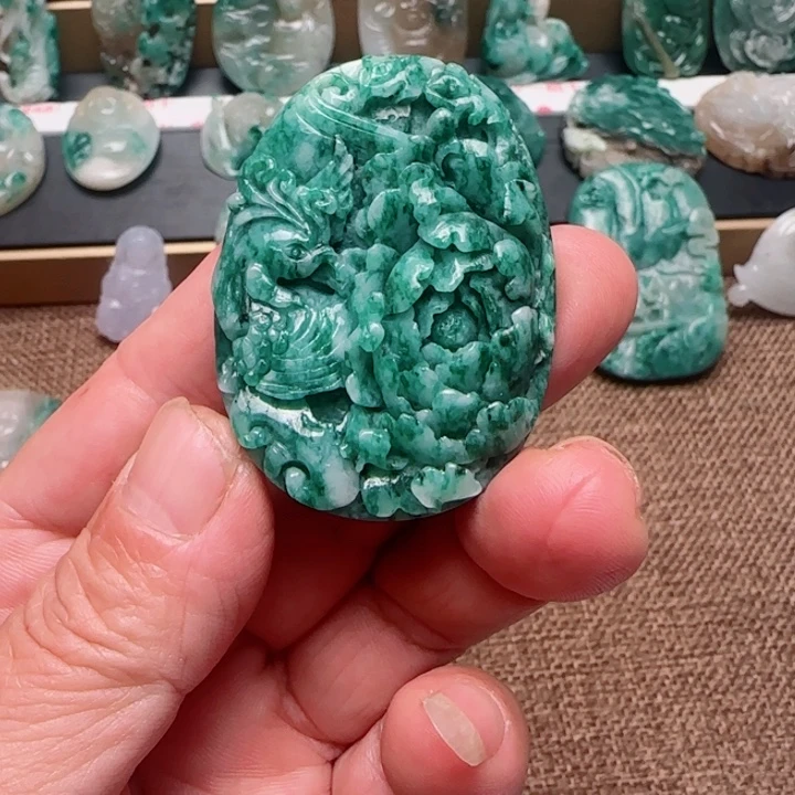石***子独山玉未镶嵌颈饰
