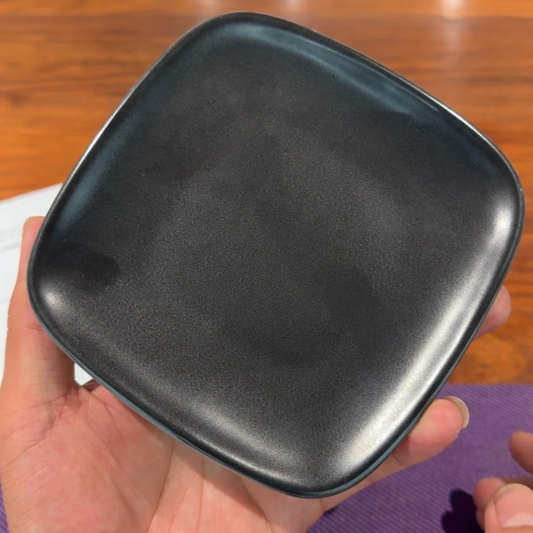 杯晓芳窑早期黑釉盘，金签款