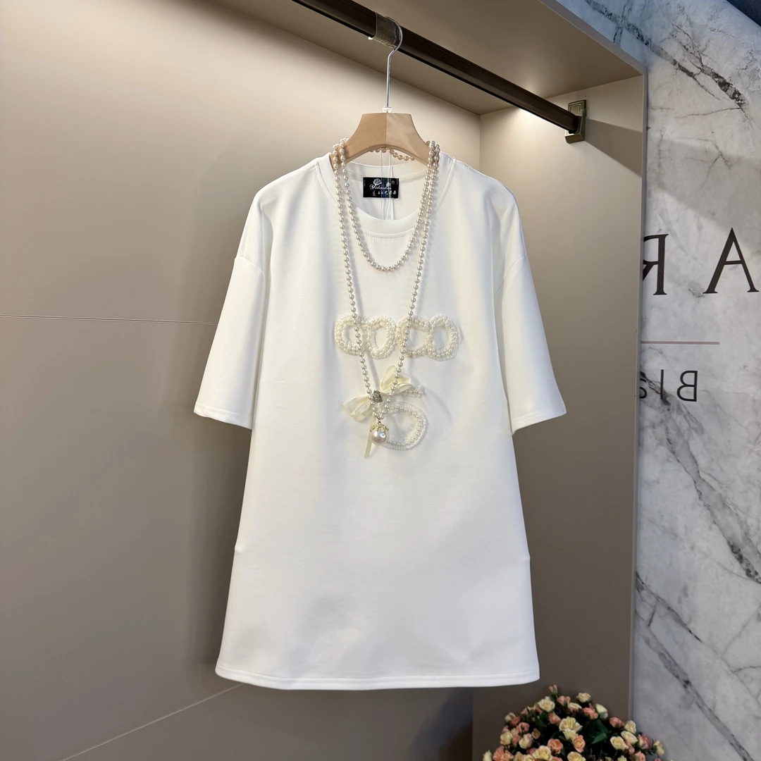 2025春圆领重工装饰钉珠设计感大码女装休闲显瘦半袖上衣（衣长75）