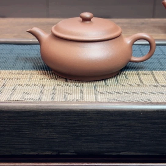 茶壶紫砂黄龙山原矿红皮龙（150一170 cc)
