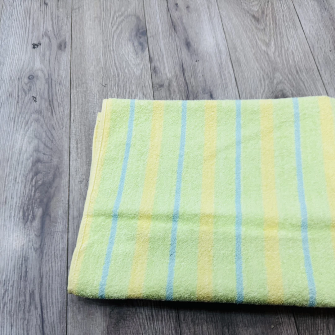 黄绿条纹浴巾毛巾约74*105发一条