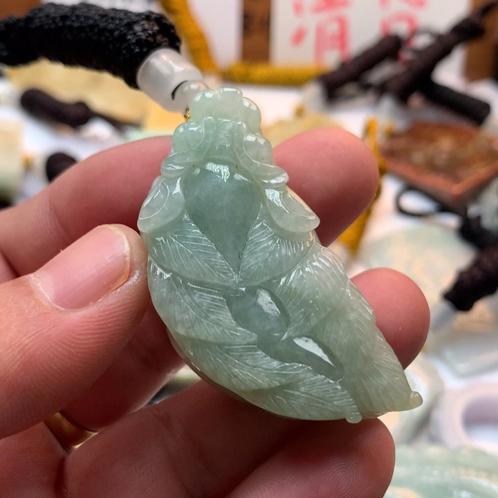 翡翠未镶嵌颈饰保真天然a货翡翠