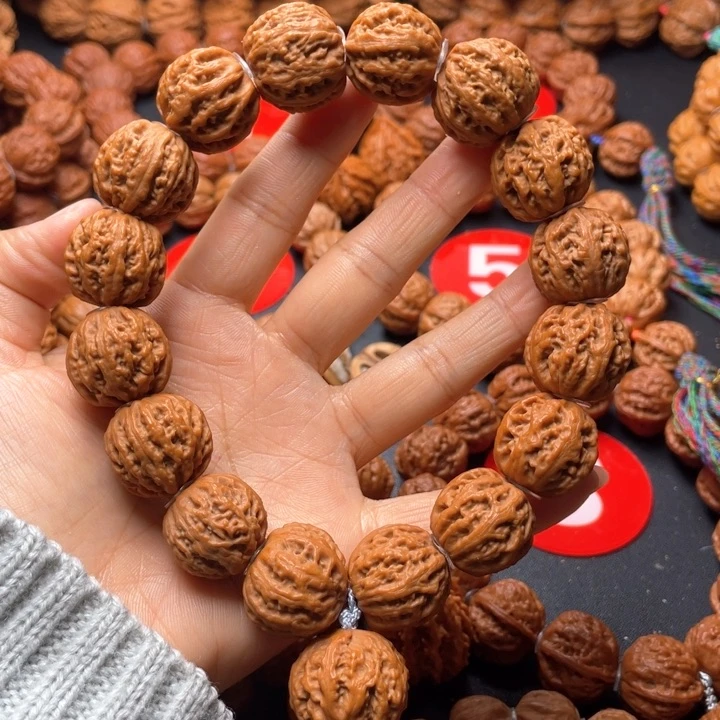 文玩核桃吊坠珊瑚粗筋八棱手持