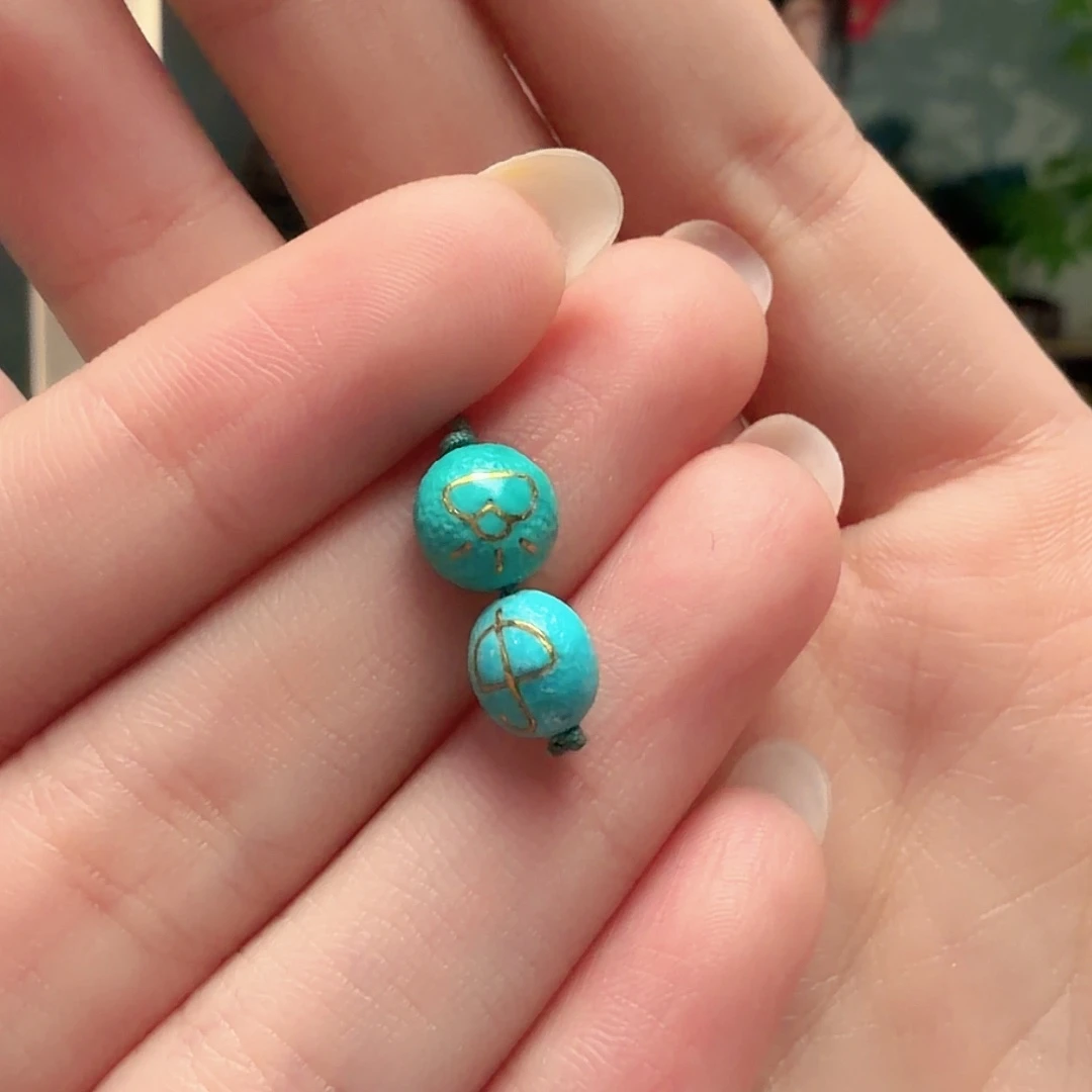 绿松石未镶嵌颈饰