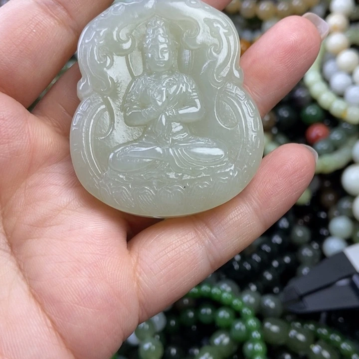 颈饰未镶嵌和田玉