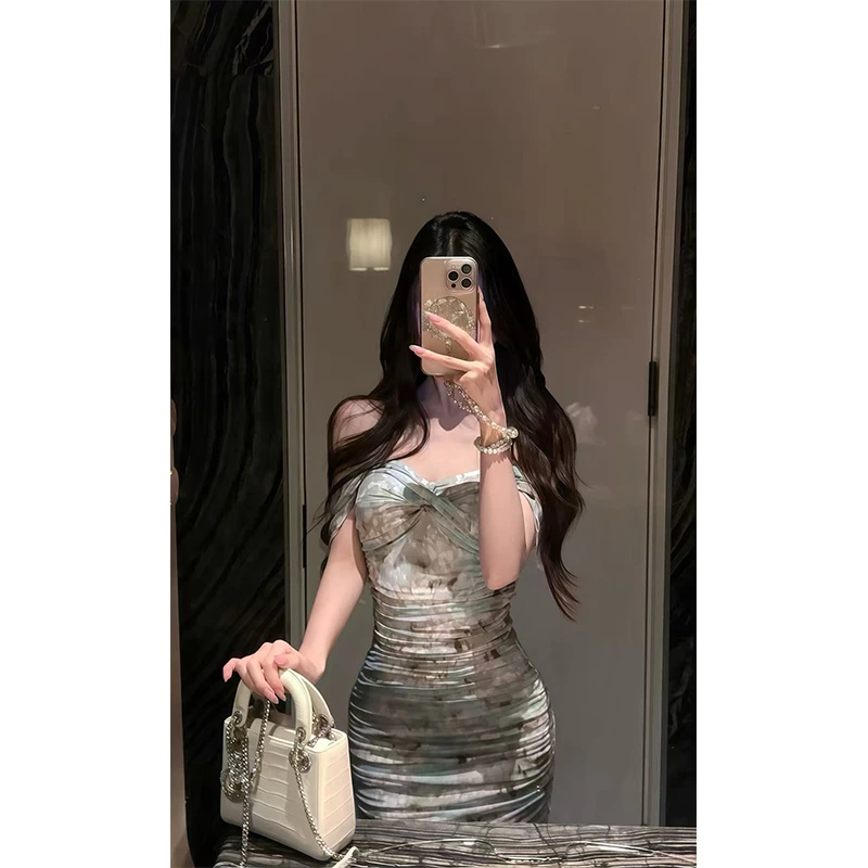 2025夏季新款碎花连衣裙复古国风气质设计感显瘦修身抹胸包臀裙女