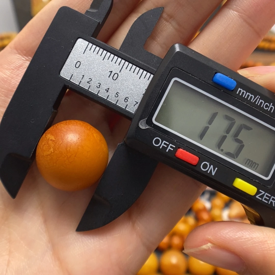 勿***.蜜蜡未镶嵌裸石配饰