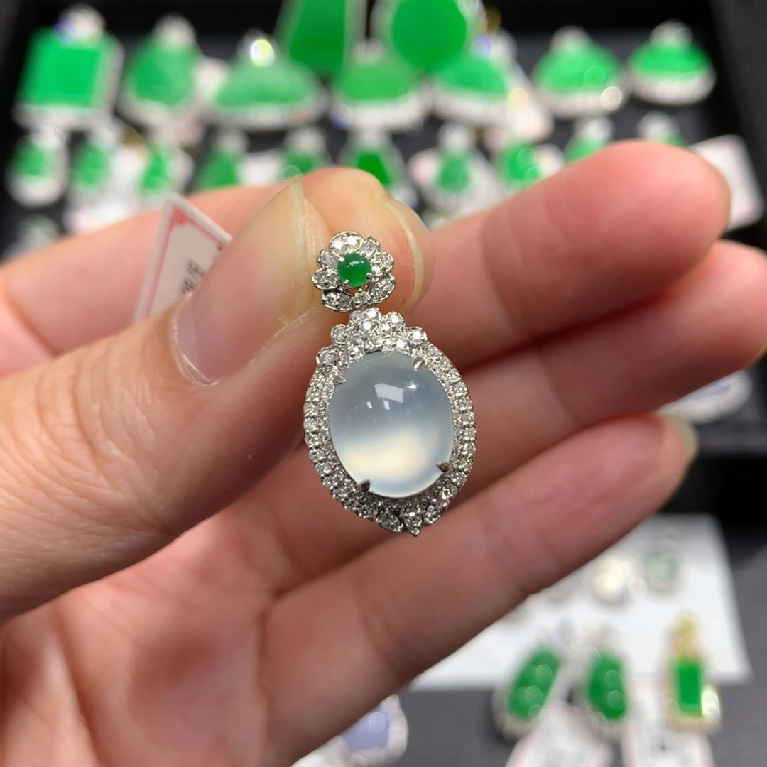 翡翠18K金镶嵌吊坠(不含链)