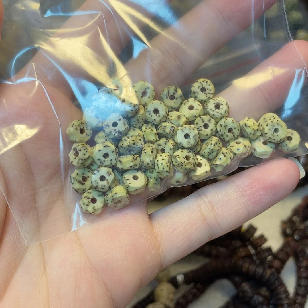 薰***语星月菩提吊坠40片