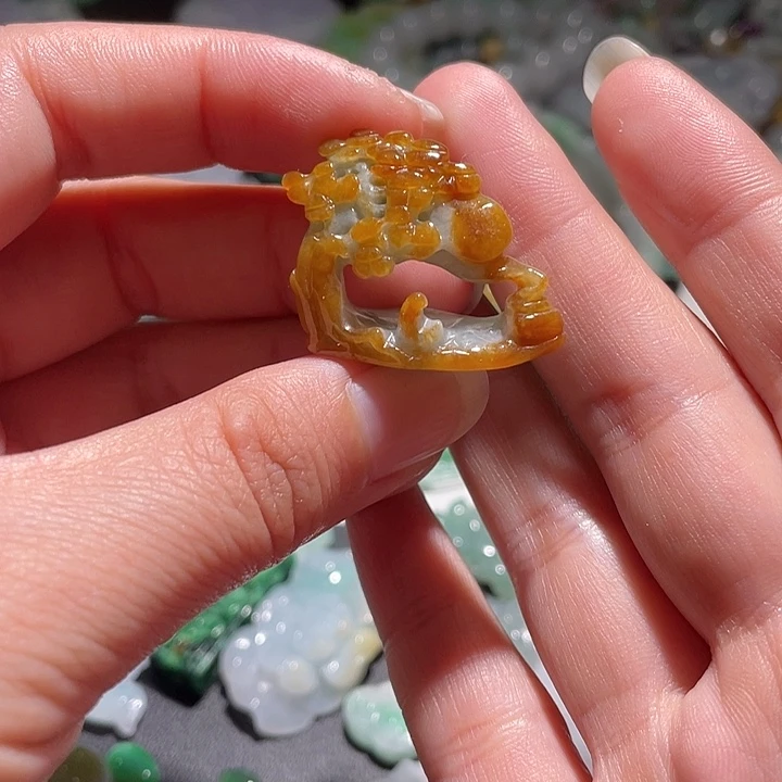 颈饰未镶嵌翡翠天