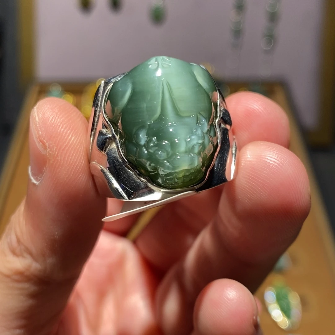银S925镶嵌戒指和田玉（碧玉）岁*