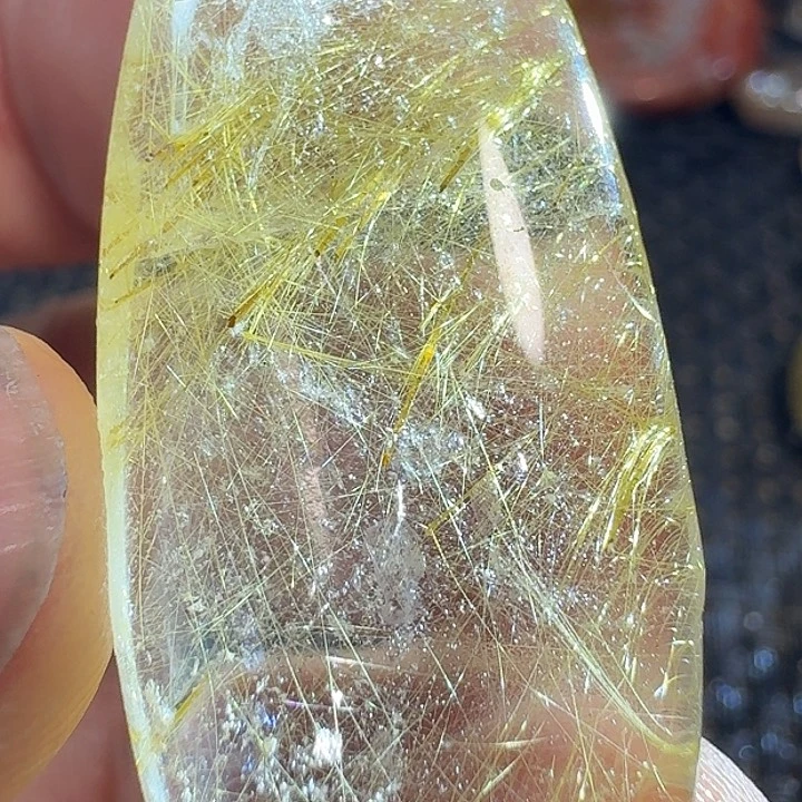 衤***唐未镶嵌颈饰水晶好