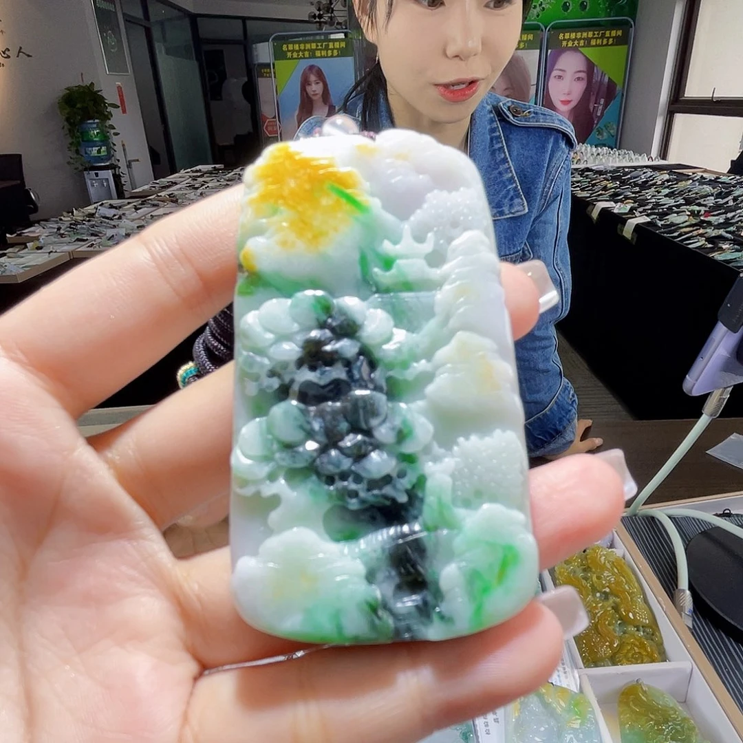 颈饰未镶嵌翡翠一个