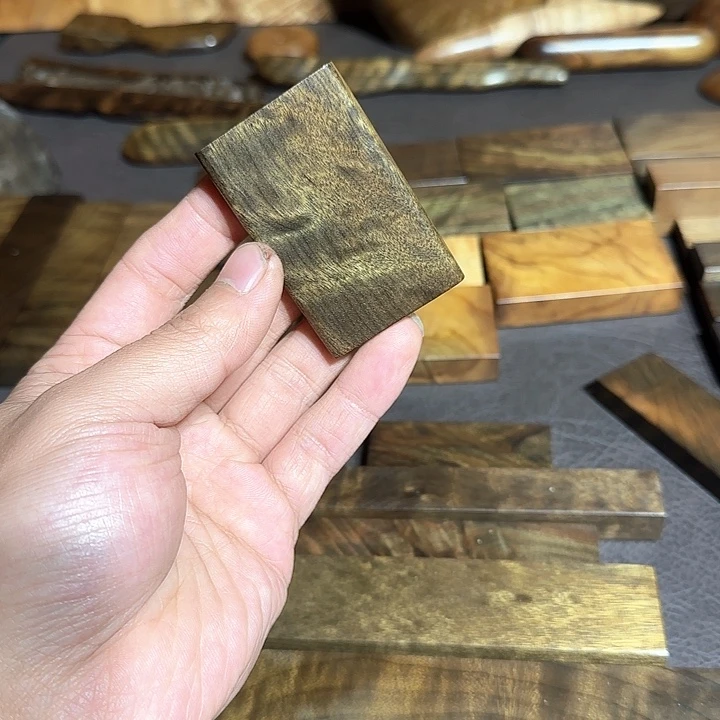 海***岛阴沉木直播间一物一拍截图