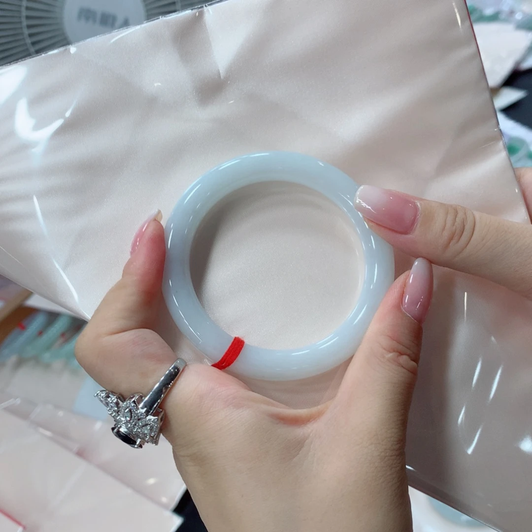 翡翠手镯未镶嵌买断