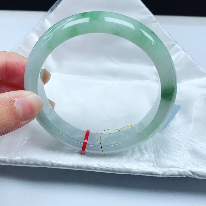 【闪购商品】翡翠手镯未镶嵌?**?57.3圈