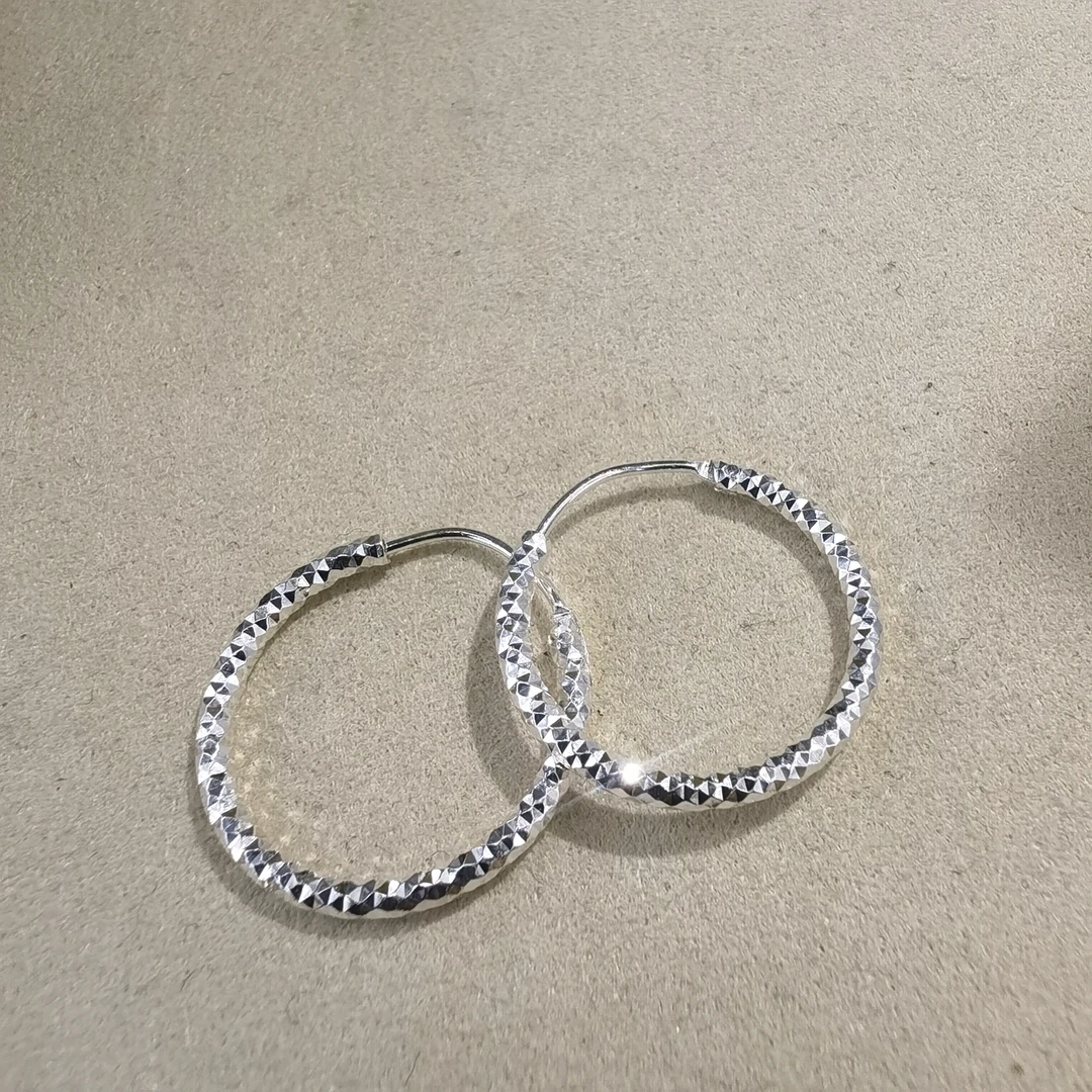 925银银制品 F314九两五银色满天星耳圈款耳饰