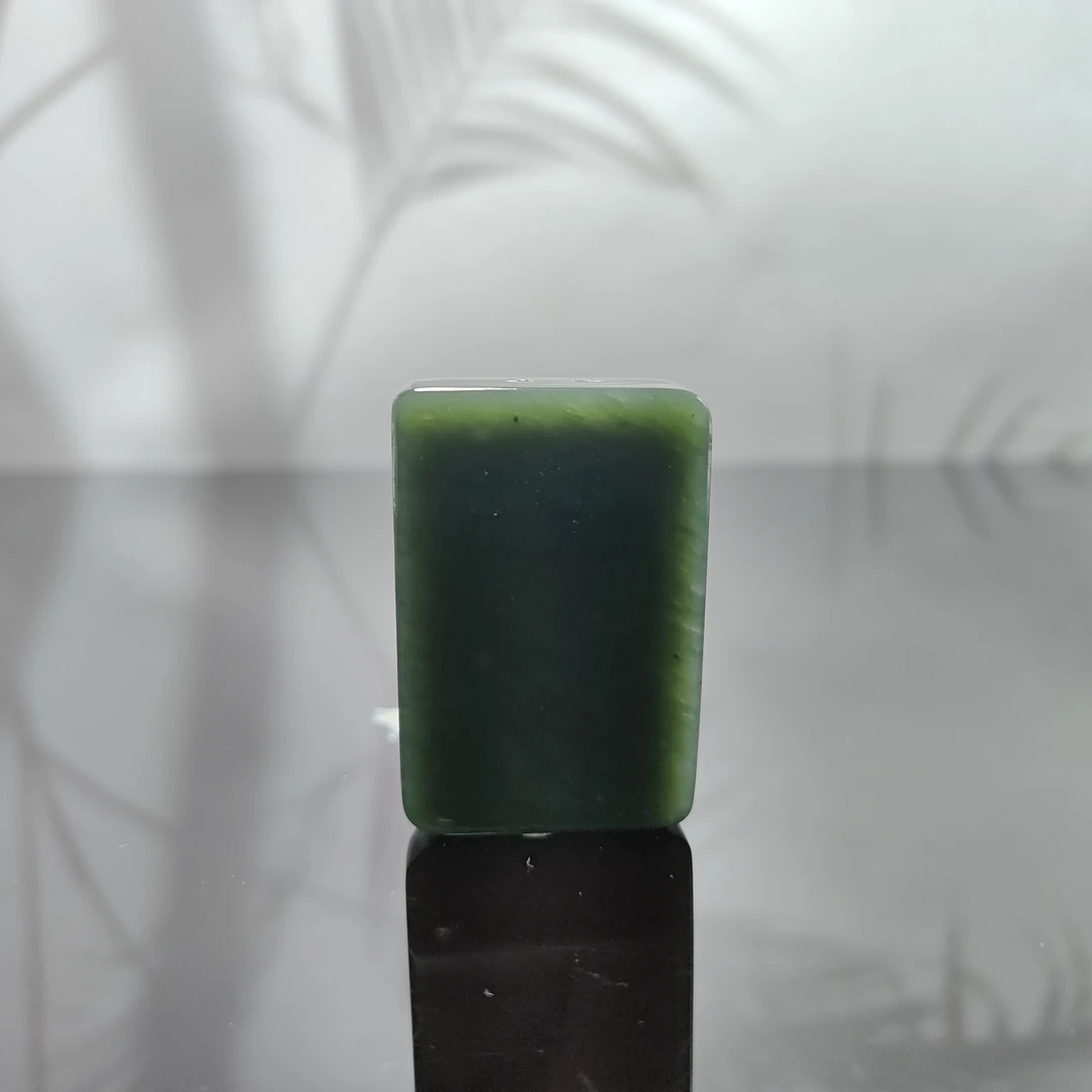 J和田玉无事牌吊坠1674