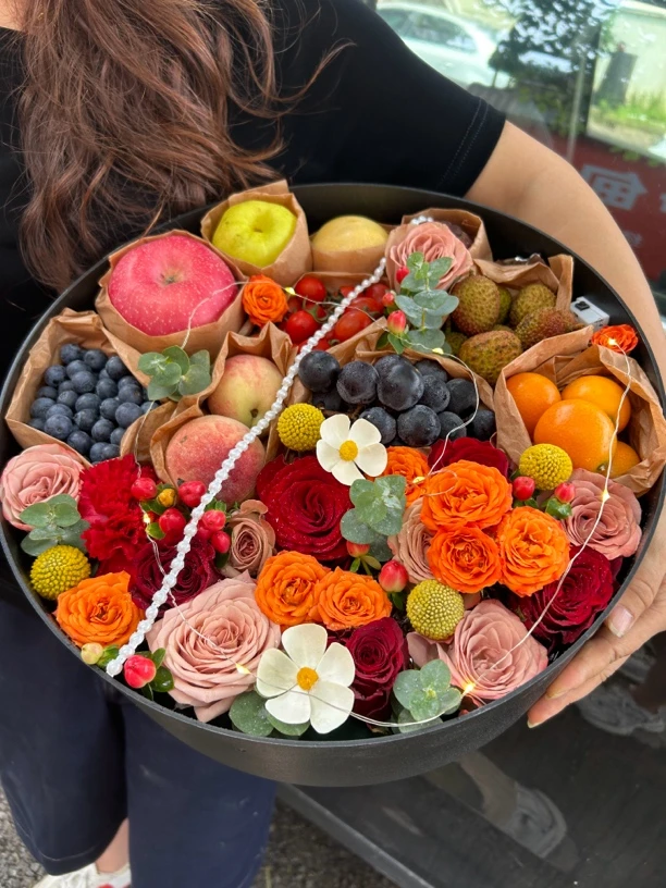 DIY鲜花水果礼盒圆形透明防水塑料开窗空盒适合送礼礼物生日礼物