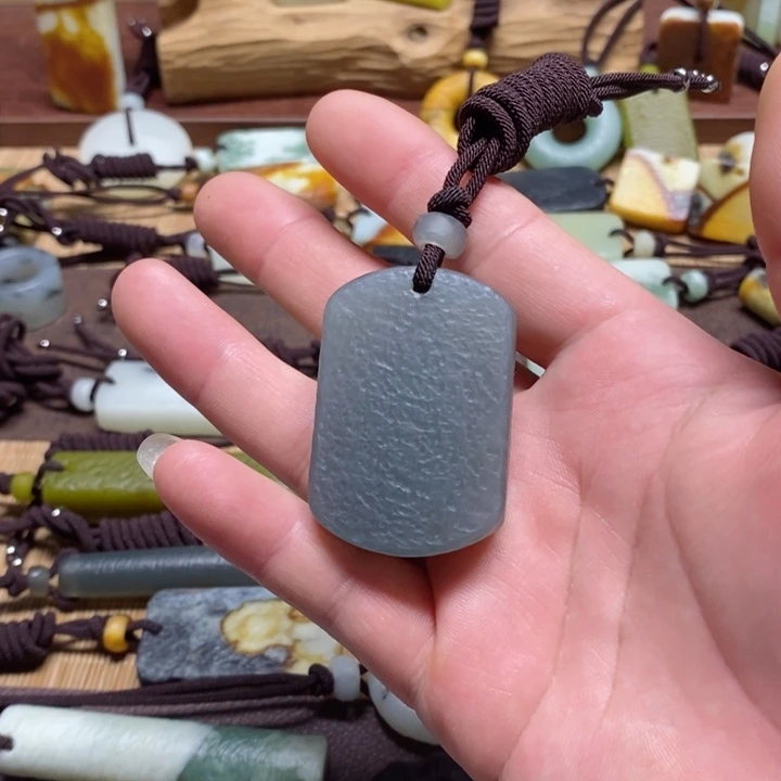 蛇纹石玉挂件未镶嵌?****?