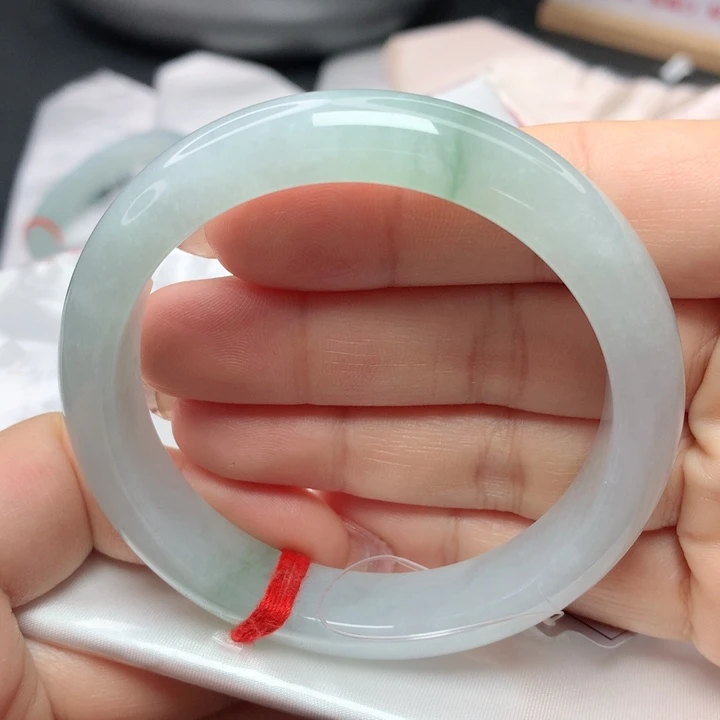 翡翠手镯未镶嵌57575858